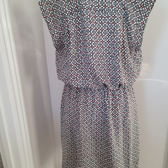 (NWOT) LOFT OUTLET dress - Picture 4 of 6